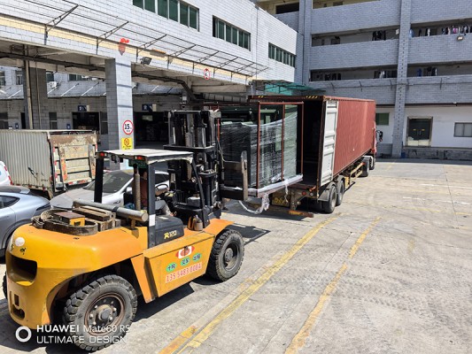 International transportation of large battery cargo